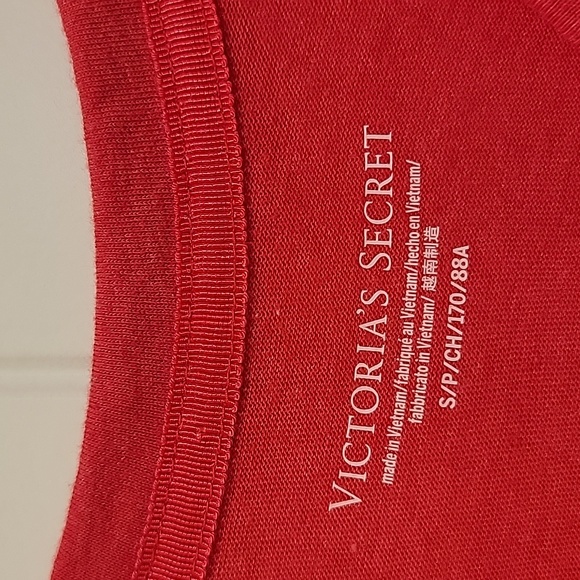Victoria's Secret LOVE Glitter Red Top Sleep Shirt Size Small - Picture 4 of 8